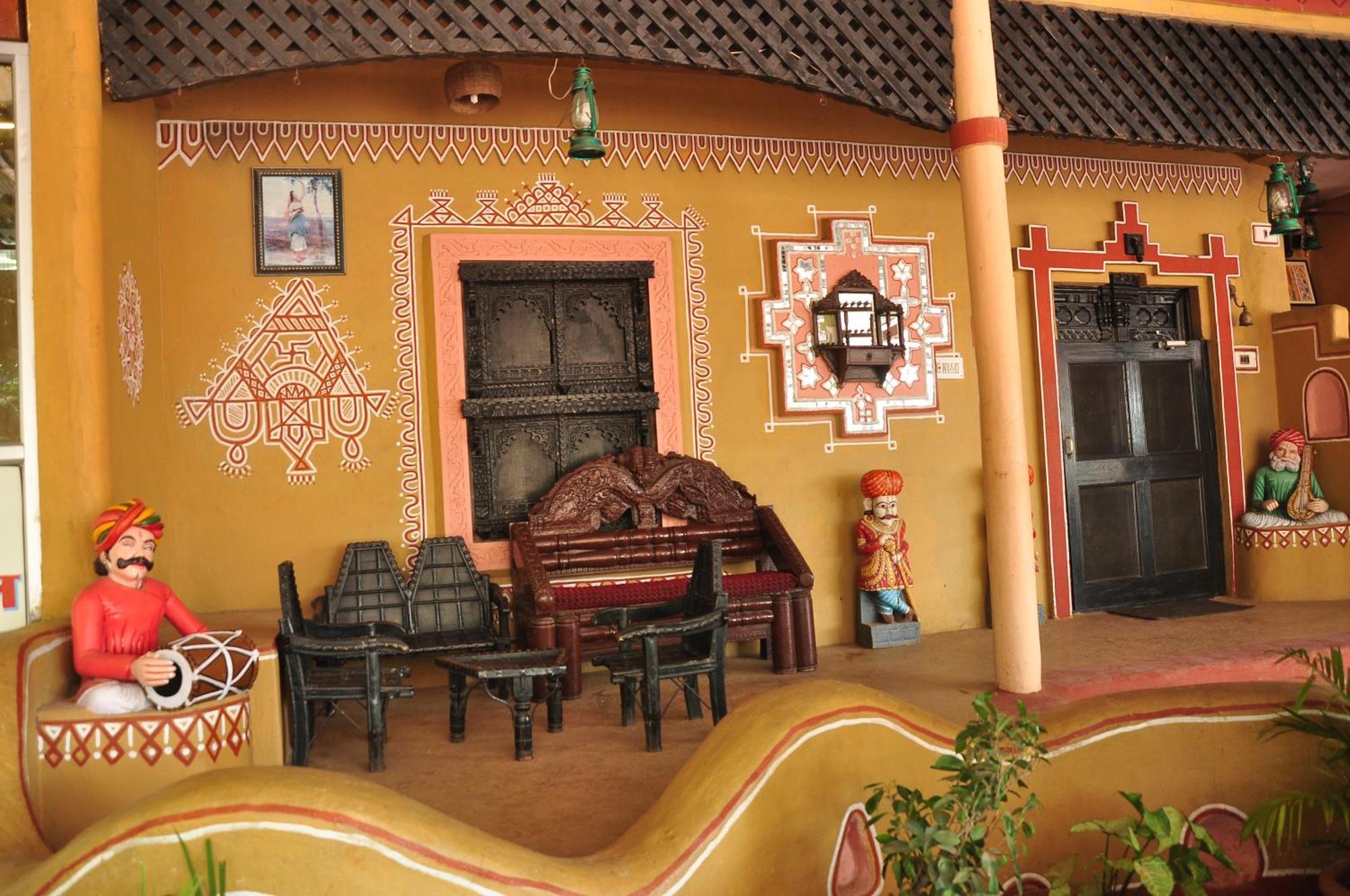 Hotel Nakhrali Dhani 3*